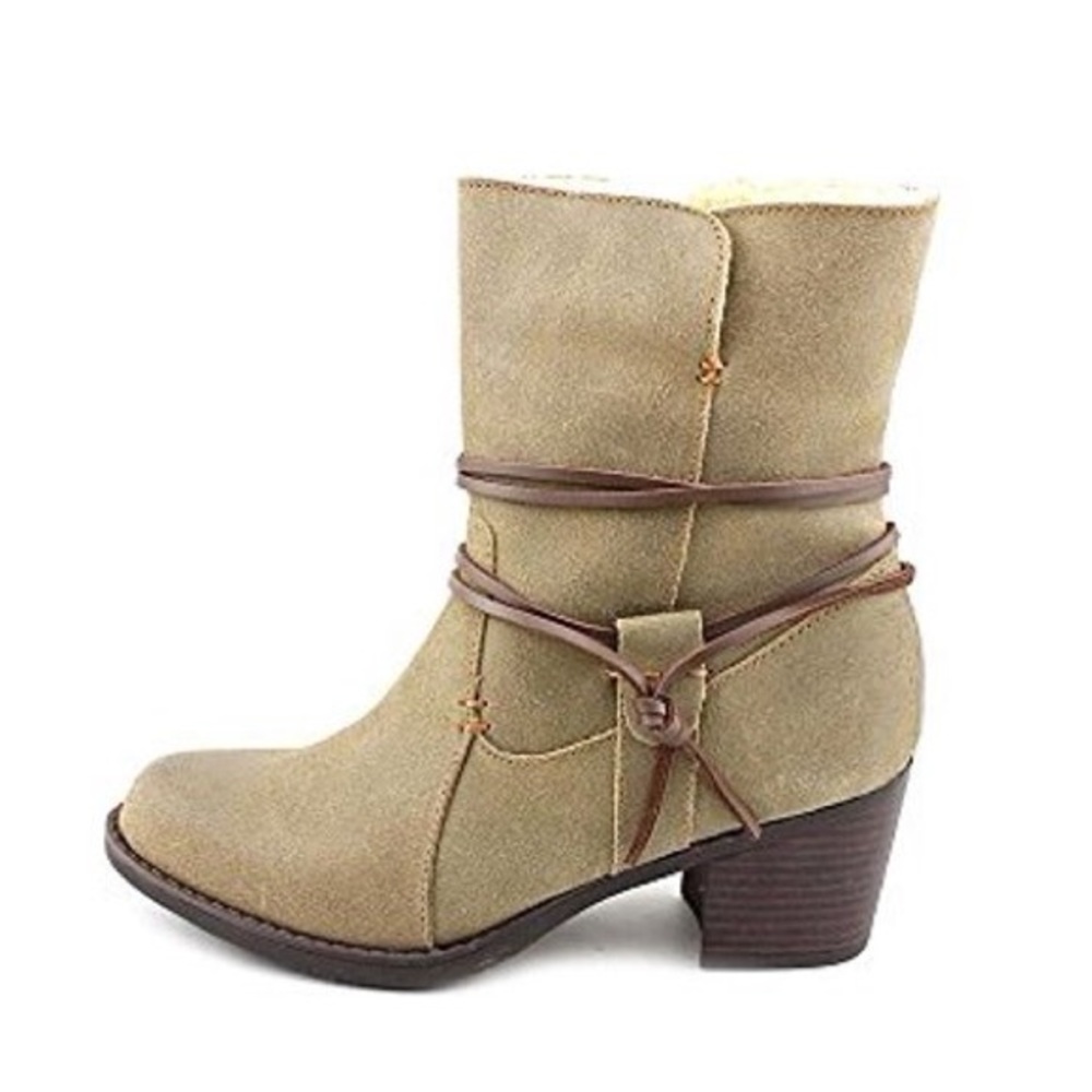 Sporto Tan Heeled Boots with Strap Detail - Picture 9 of 10